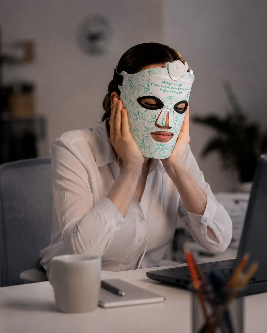 Masque LED Essential visage  – Éclat de la peau